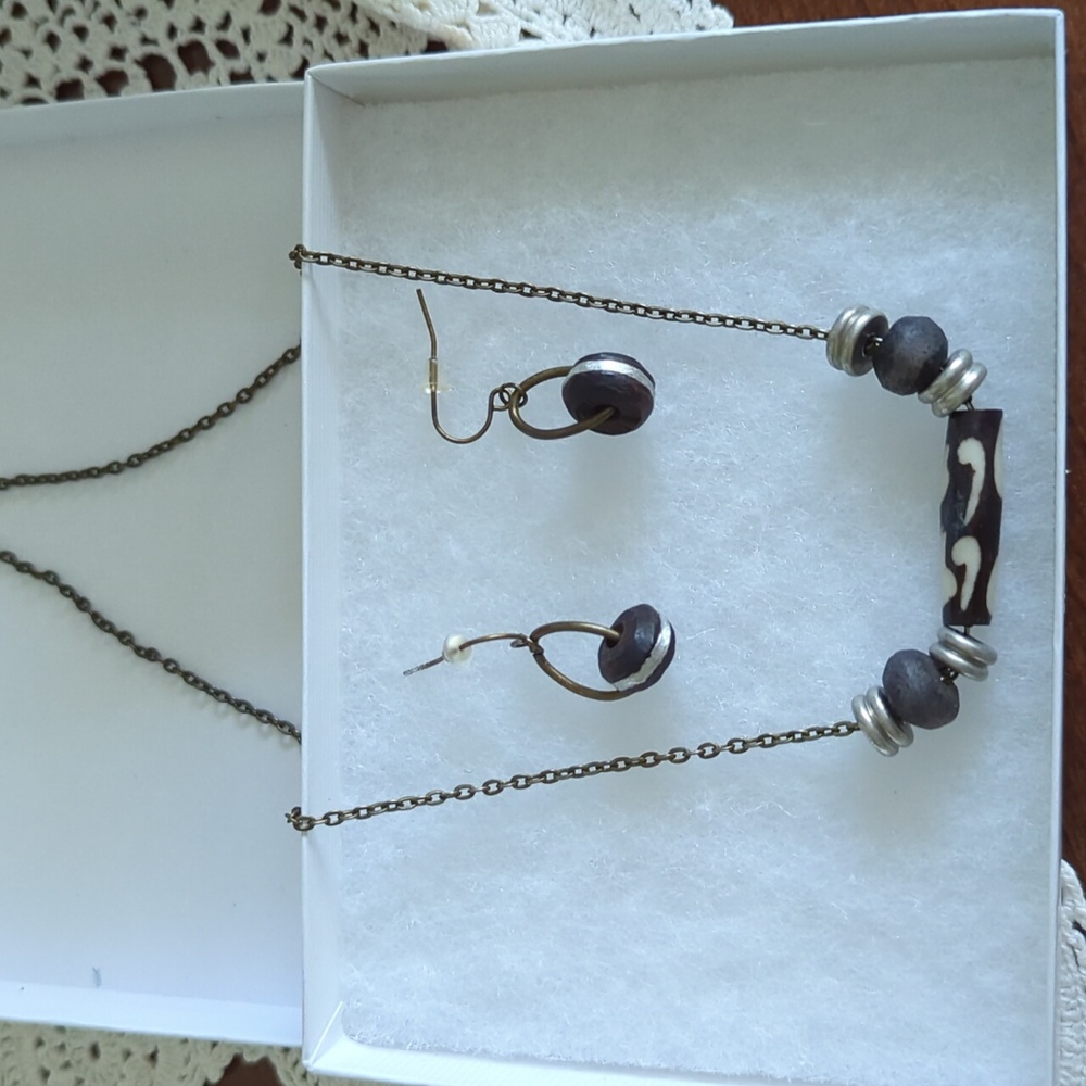 Necklace 16" & Earrings 1" Set Black/Silver Beads